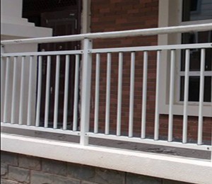 護欄廠家供應（yīng） 價格優惠